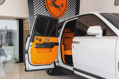 Rolls-Royce Cullinan | Black Badge Kit | Carbon Fiber Interior | Bespoke Premium Sound System | 2020-11