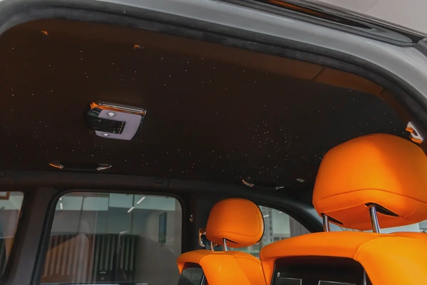 Rolls-Royce Cullinan | Black Badge Kit | Carbon Fiber Interior | Bespoke Premium Sound System | 2020