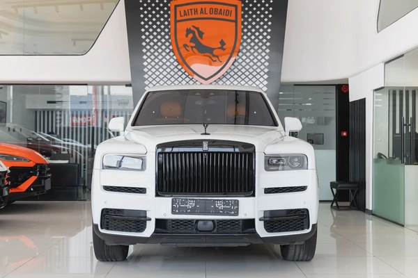 Rolls-Royce Cullinan | Black Badge Kit | Carbon Fiber Interior | Bespoke Premium Sound System | 2020