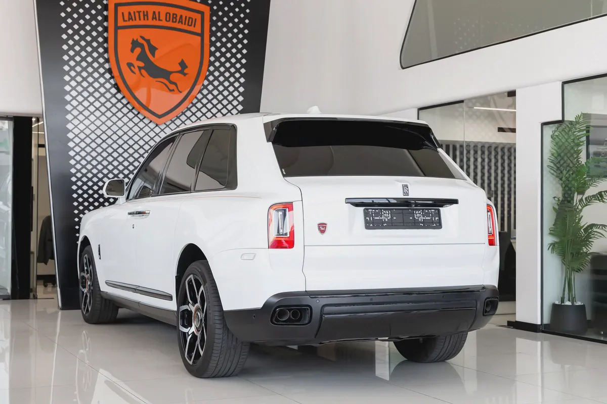 Rolls-Royce Cullinan | Black Badge Kit | Carbon Fiber Interior | Bespoke Premium Sound System | 2020-5-5