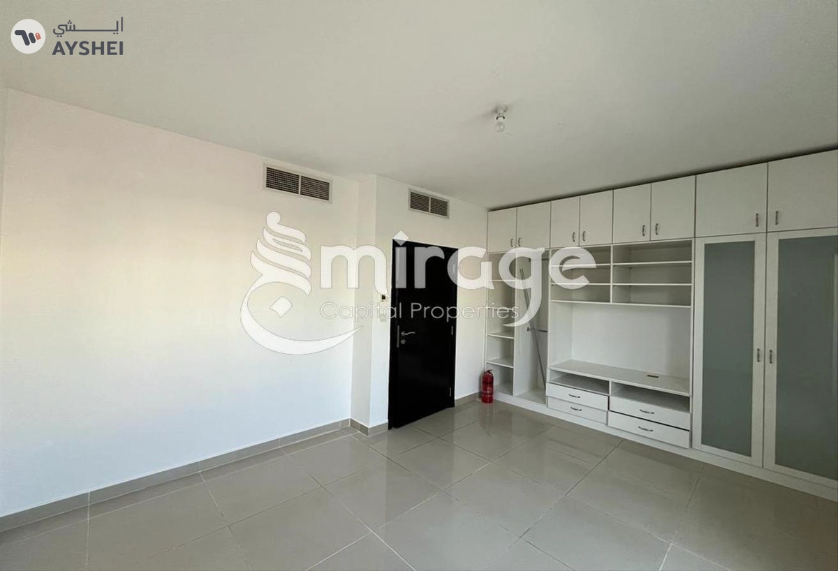 TOWNHOUSE FOR SALE IN DESERT STYLE, AL REEF VILLAS