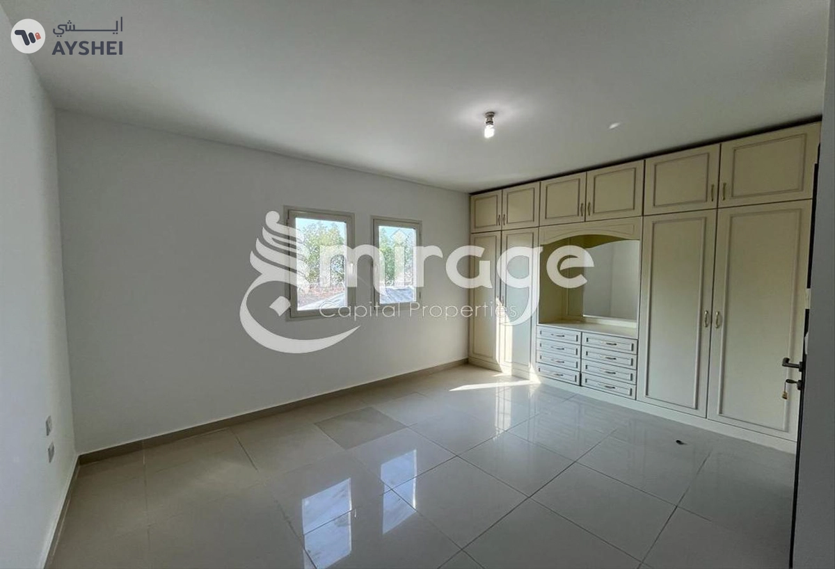 TOWNHOUSE FOR SALE IN DESERT STYLE, AL REEF VILLAS