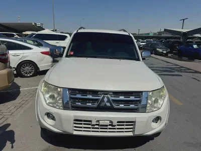 Mitsubshi pajero 2013 fullopshin  3.8 white color Gzcc calen car-2
