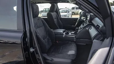 Toyota Land Cruiser GXR Toyota Land Cruiser GXR 4.0L Petrol with sunroof 2024-8