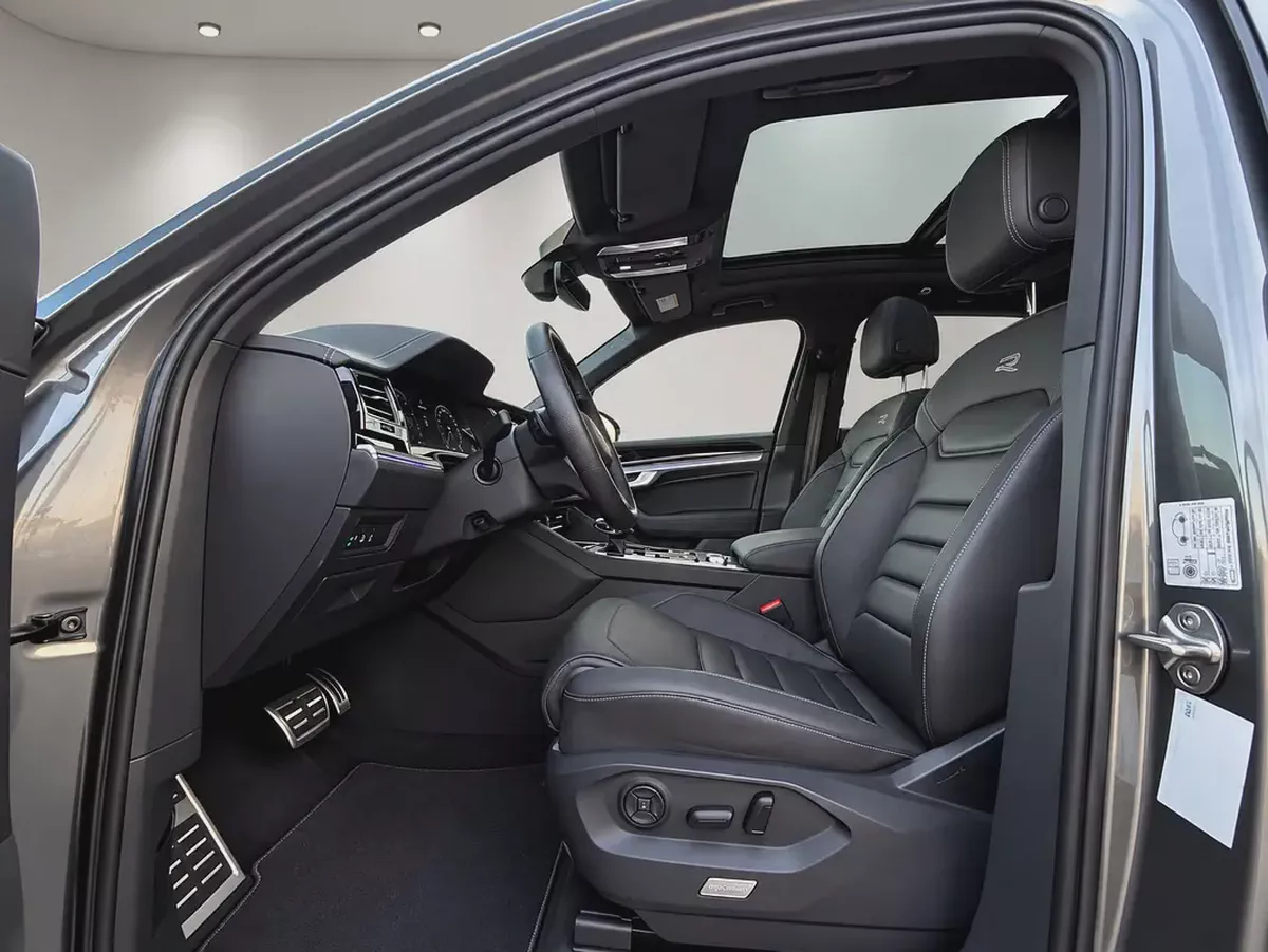 R Line Touareg | Full Option | Agency Waranty-9-9
