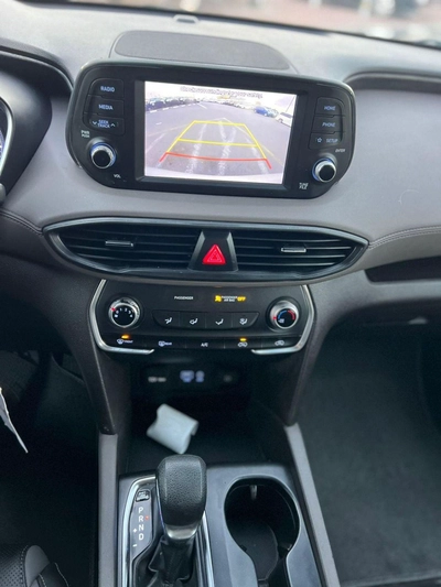 Hyundai Santa Fe 2019 Hyndai Santafe MidOption+ - 2.4L V4 - 4x4 AWD - Rear Camera - Leather Seat  5-18