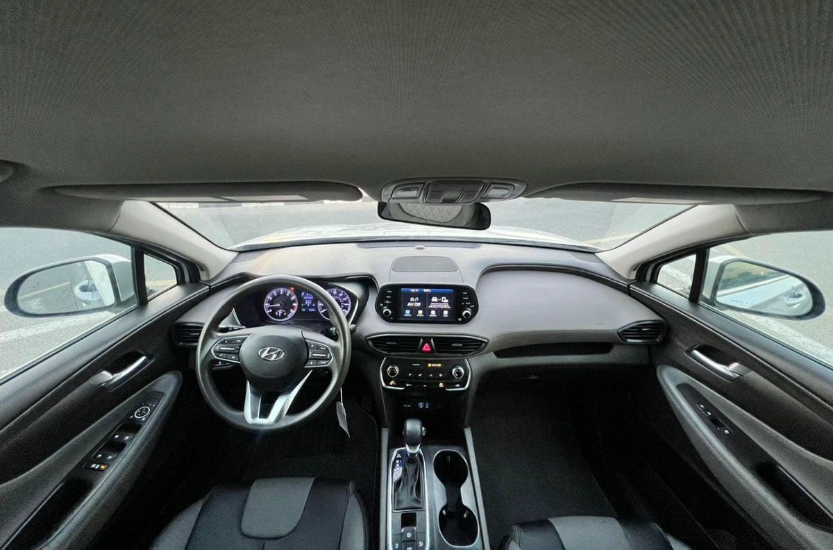Hyundai Santa Fe 2019 Hyndai Santafe MidOption+ - 2.4L V4 - 4x4 AWD - Rear Camera - Leather Seat  5-14-0