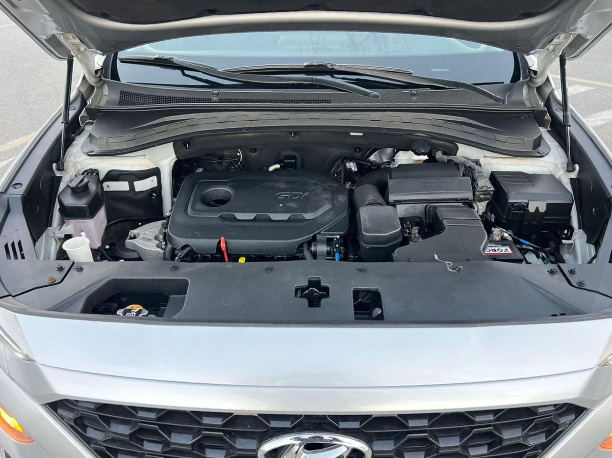 Hyundai Santa Fe 2019 Hyndai Santafe MidOption+ - 2.4L V4 - 4x4 AWD - Rear Camera - Leather Seat  5-19-0