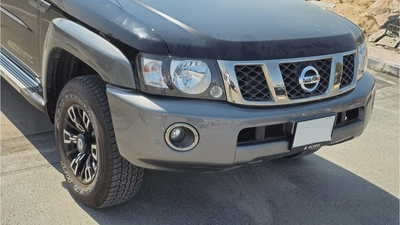 Nissan Patrol Super Safari Oustoura Edition (Black Red)-1