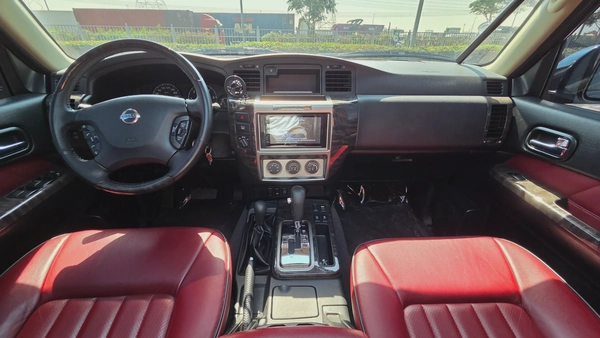 Nissan Patrol Super Safari Oustoura Edition (Black Red)