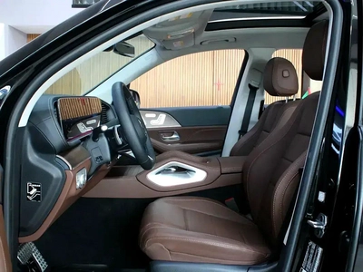 2026 - Mercedes-Benz GLS 450 4MATIC Brand New!-11