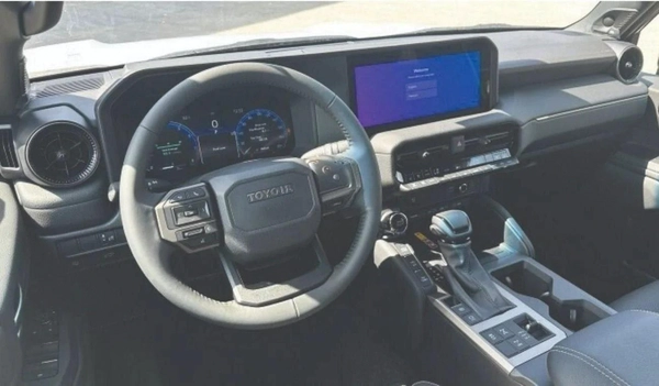 Toyota Prado toyota prado luxury 2.4 petrol 2025