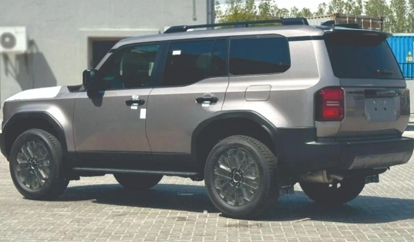 Toyota Prado toyota prado luxury 2.4 petrol 2025