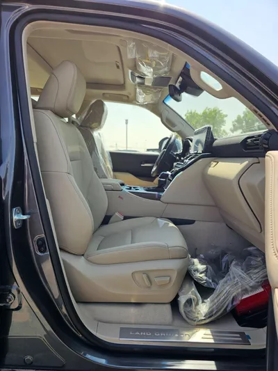 Toyota Land Cruiser VXS TWIN TURBO || 3.5L PETROL V6 | RADAR | 360*CAMERA | REAR ENTERTAINMENT SCREEN | SUNROOF | FULL O-15