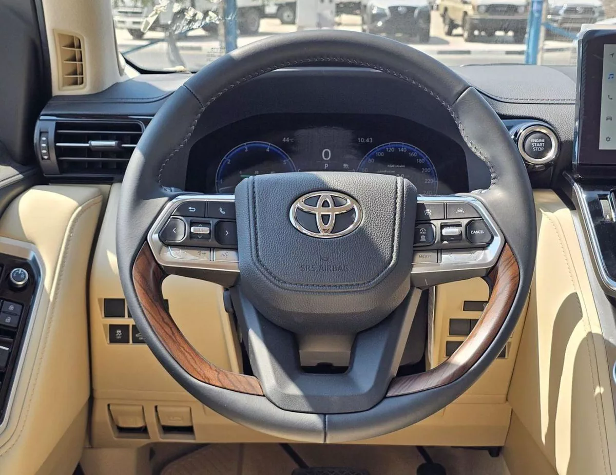 Toyota Land Cruiser VXS TWIN TURBO || 3.5L PETROL V6 | RADAR | 360*CAMERA | REAR ENTERTAINMENT SCREEN | SUNROOF | FULL O-22-0