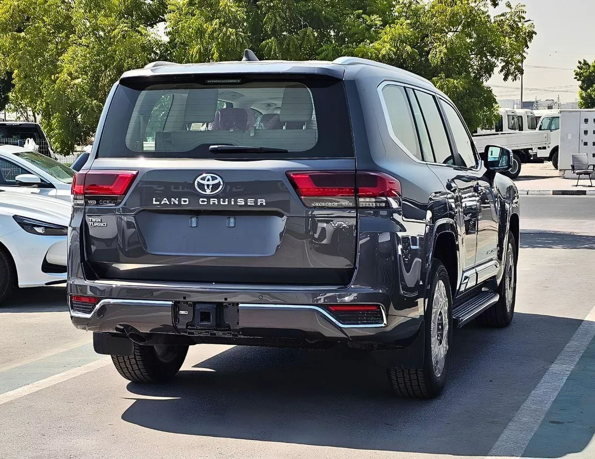 Toyota Land Cruiser VXS TWIN TURBO || 3.5L PETROL V6 | RADAR | 360*CAMERA | REAR ENTERTAINMENT SCREEN | SUNROOF | FULL O-4-0