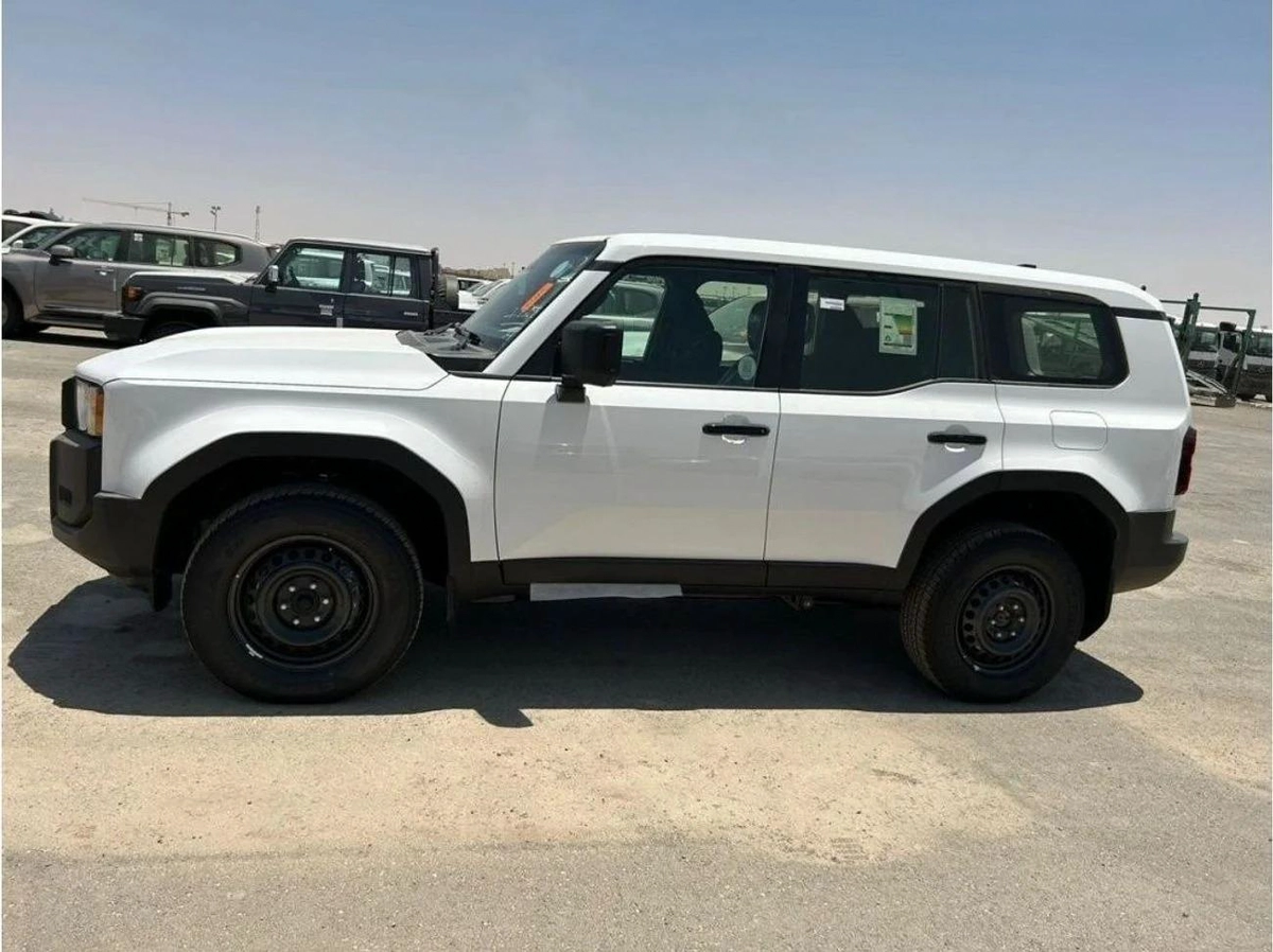 Toyota Prado 2.4L PETROL AVAILABLE DIESEL 2024 GCC-10-10