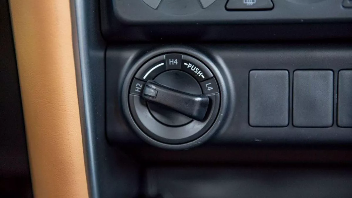 Toyota Fortuner GX2 Toyota Fortuner 2.7L V4 7SETER 4x4 MY 2024-14-0