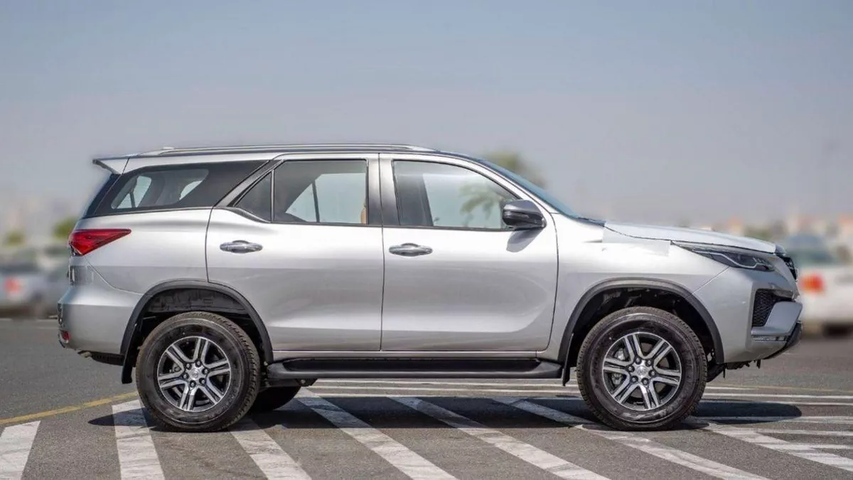 Toyota Fortuner GX2 Toyota Fortuner 2.7L V4 7SETER 4x4 MY 2024-4-0