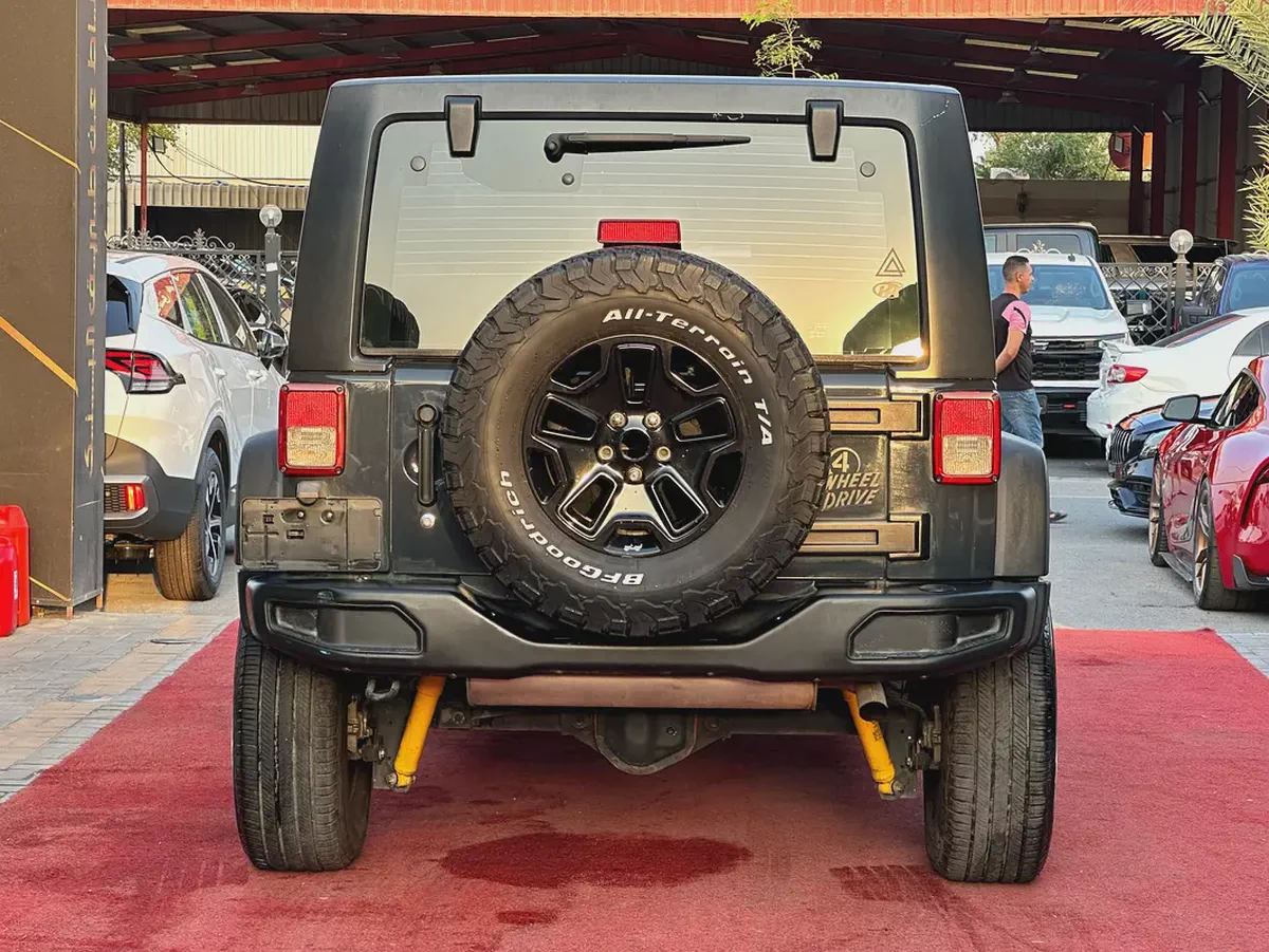 Jeep Wrangler Sahara 2018 GCC Specs - Pristine Condition-19-19