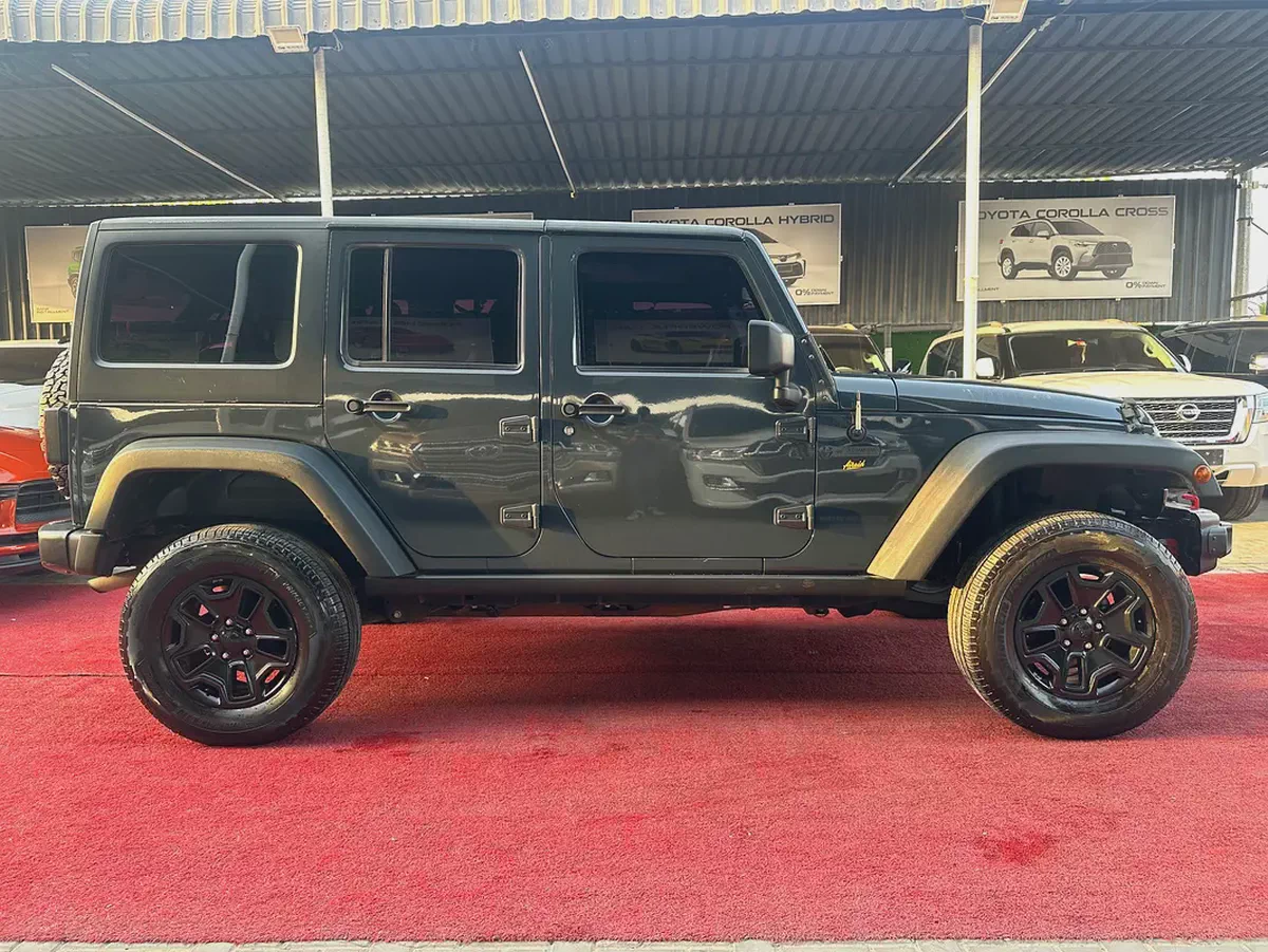 Jeep Wrangler Sahara 2018 GCC Specs - Pristine Condition-3-3