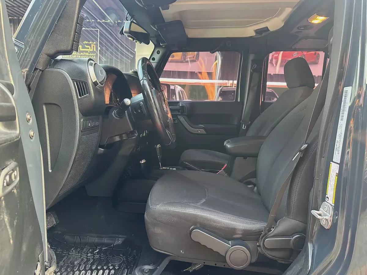 Jeep Wrangler Sahara 2018 GCC Specs - Pristine Condition-7-7
