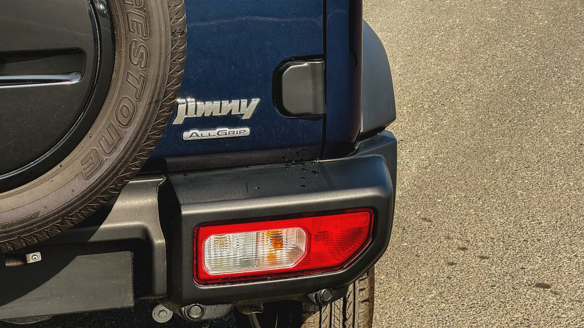 Suzuki Jimny GL AT 2026 (GCC Specs) 1.5L - Brand New 5 Doors-4-4