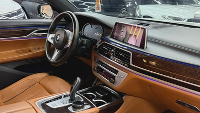 2019 GCC BMW 750li X DRIVE M SPORTS WARRANTY AND FINANCE AVAILABLE-9