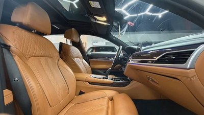 2019 GCC BMW 750li X DRIVE M SPORTS WARRANTY AND FINANCE AVAILABLE-10