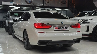 2019 GCC BMW 750li X DRIVE M SPORTS WARRANTY AND FINANCE AVAILABLE-4