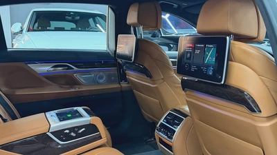 2019 GCC BMW 750li X DRIVE M SPORTS WARRANTY AND FINANCE AVAILABLE-8