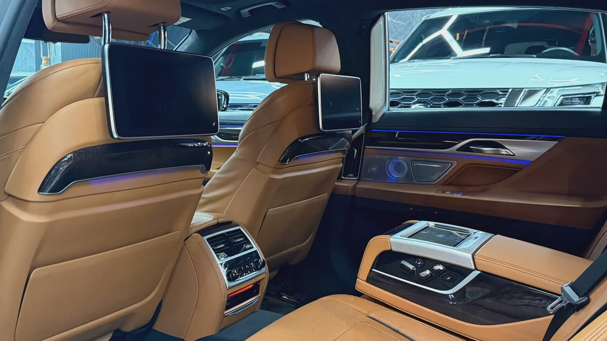 2019 GCC BMW 750li X DRIVE M SPORTS WARRANTY AND FINANCE AVAILABLE-7-7