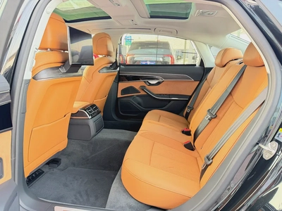 اودي A8 55 TFSI Quattro اسود / زعفراني 2026 (النابوذة)-7