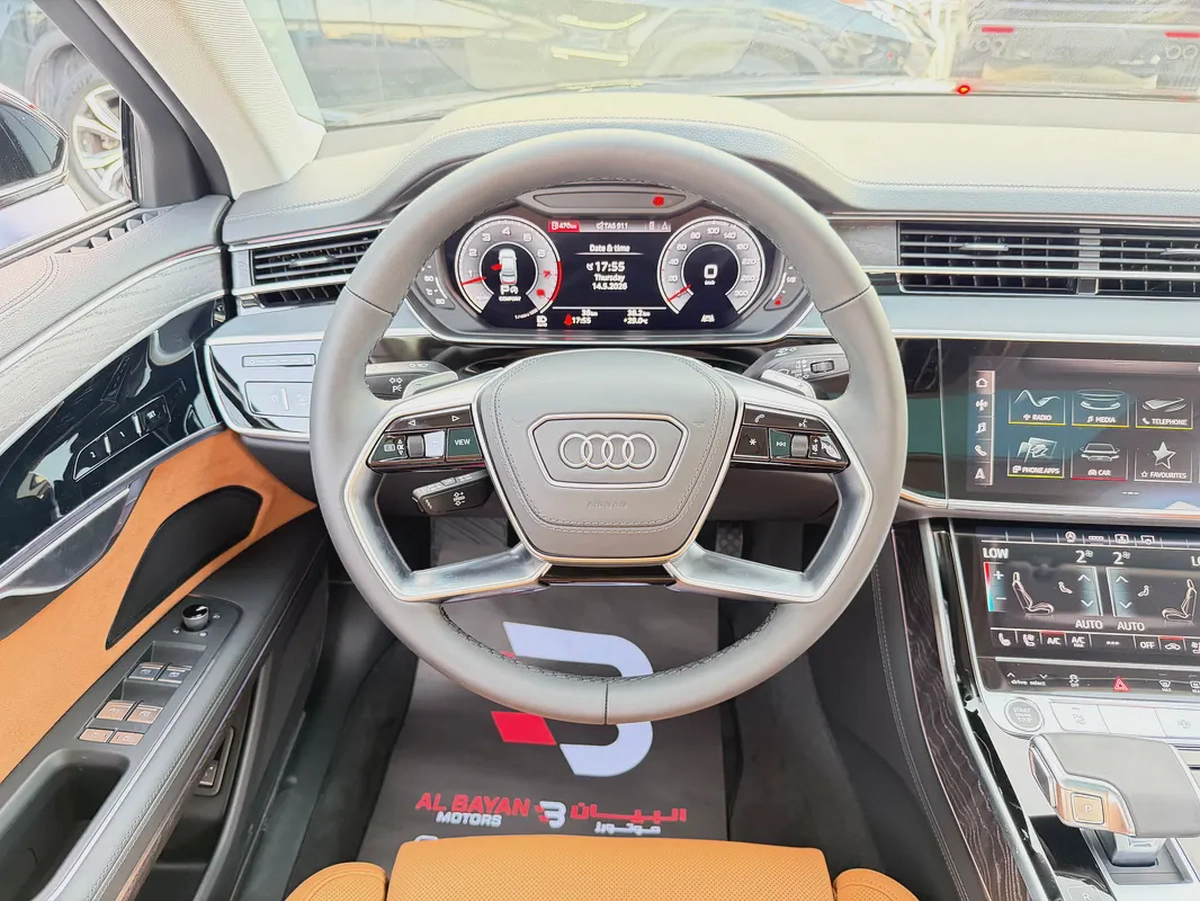 اودي A8 55 TFSI Quattro اسود / زعفراني 2026 (النابوذة)-9-9