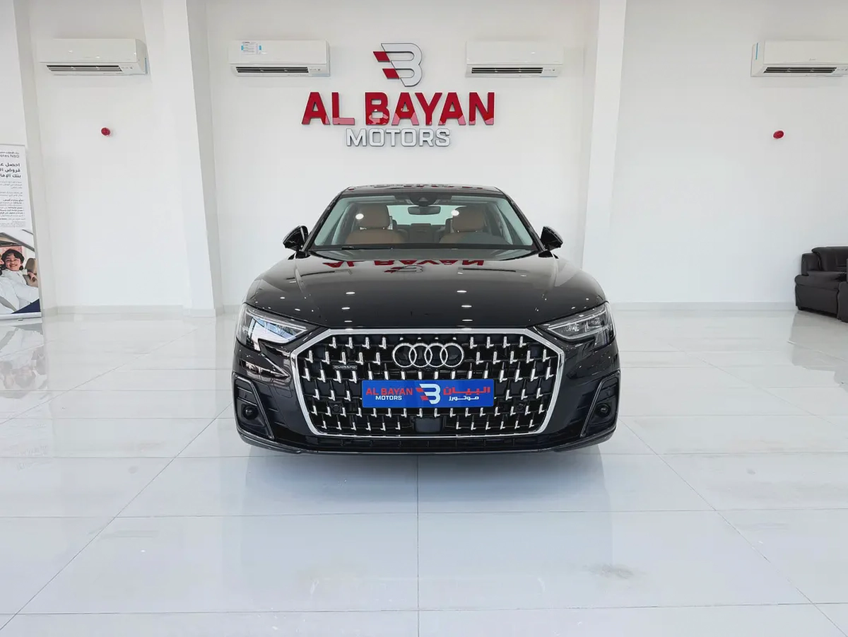 اودي A8 55 TFSI Quattro اسود / زعفراني 2026 (النابوذة)-4-4