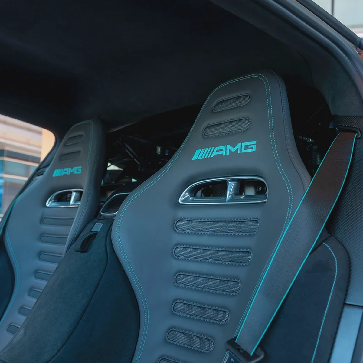 2024 MERCEDES AMG ONE BRAND NEW ( 1 OF 275)-10-10