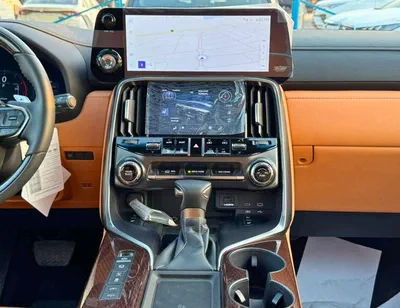Lexus LX600 SIGNATURE || 3.5L V6 PETROL / RADAR / REAR ENTERTAINMENT SCREEN / HEADS UP DISPALY / COOL BOX (CODE-20