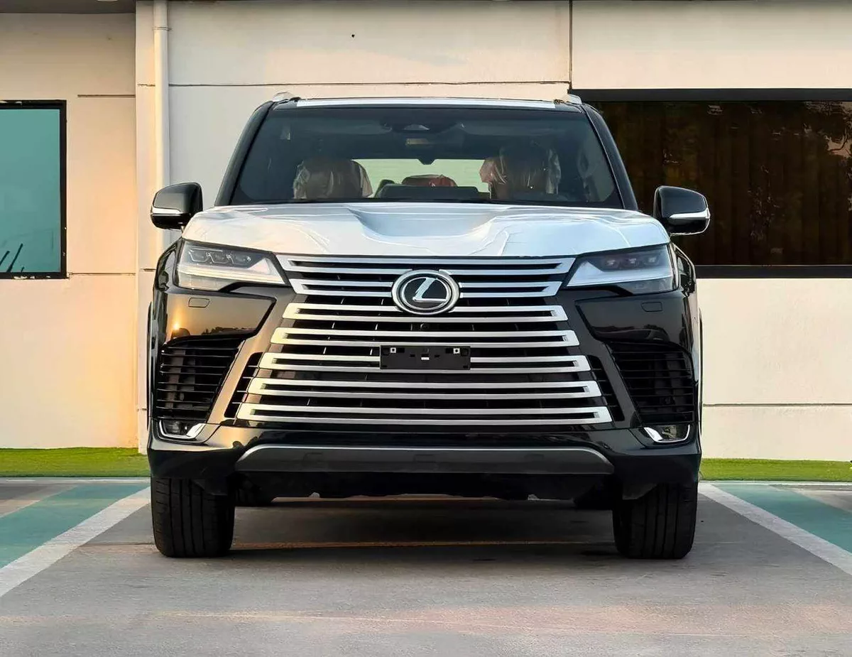 Lexus LX600 SIGNATURE || 3.5L V6 PETROL / RADAR / REAR ENTERTAINMENT SCREEN / HEADS UP DISPALY / COOL BOX (CODE-1-0