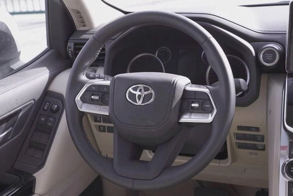 Toyota Land Cruiser GXR 3.5L