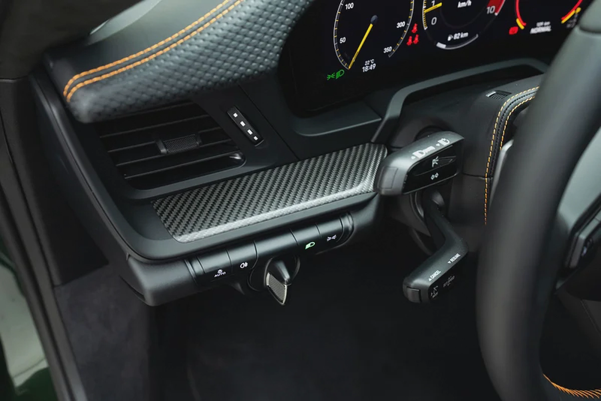 2025 PORSCHE 911 GT3 TOURING | MAIN DEALER WARRANTY | HIGH SPEC |-10-10