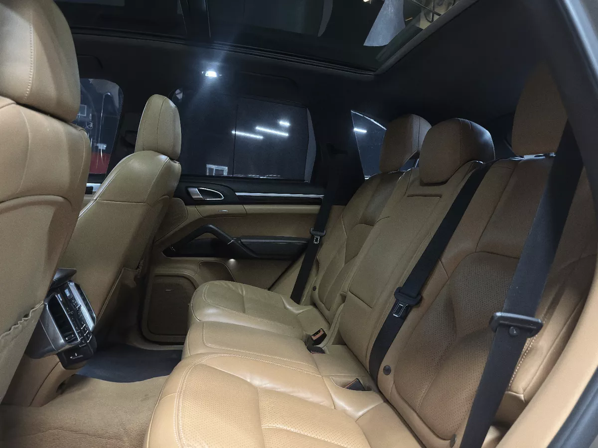 Porsche Cayenne GTS-14-0