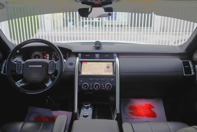 Land Rover Discovery HSE 2018-GCC Specs - Original Paint-4