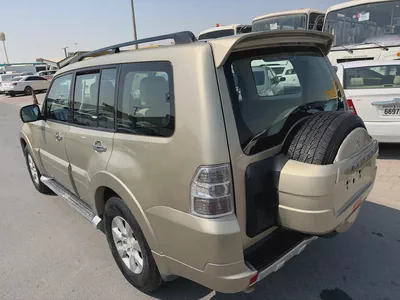 Mitsubshi pajero 2013 fullopshin goldcolor GCC-3