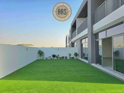 Brand New 5 BR Villa || Corner Unit Fully Fitted Kitchen-29