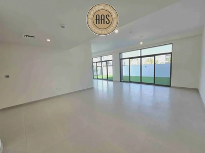 Brand New 5 BR Villa || Corner Unit Fully Fitted Kitchen-22
