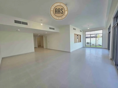 Brand New 5 BR Villa || Corner Unit Fully Fitted Kitchen-23