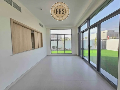 Brand New 5 BR Villa || Corner Unit Fully Fitted Kitchen-25