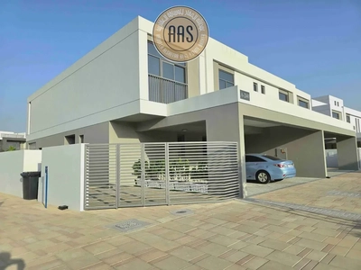 Brand New 5 BR Villa || Corner Unit Fully Fitted Kitchen-28