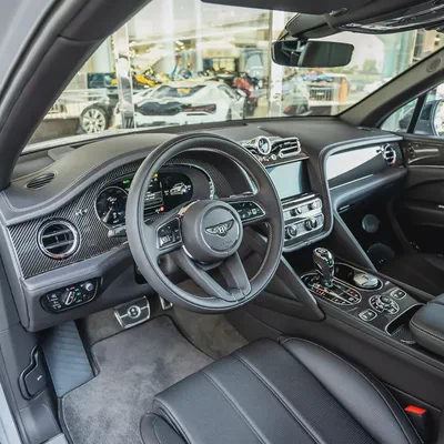 Bentley Bentayga EWB V8 2023  DONE ONLY 300KM-5