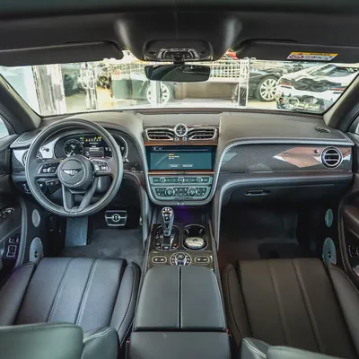 Bentley Bentayga EWB V8 2023  DONE ONLY 300KM-8